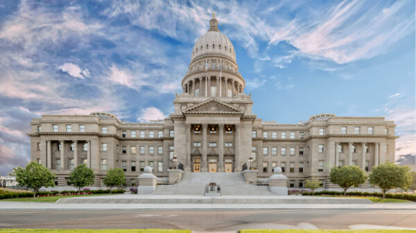 Exterior view of the front of the Idaho Capitol building